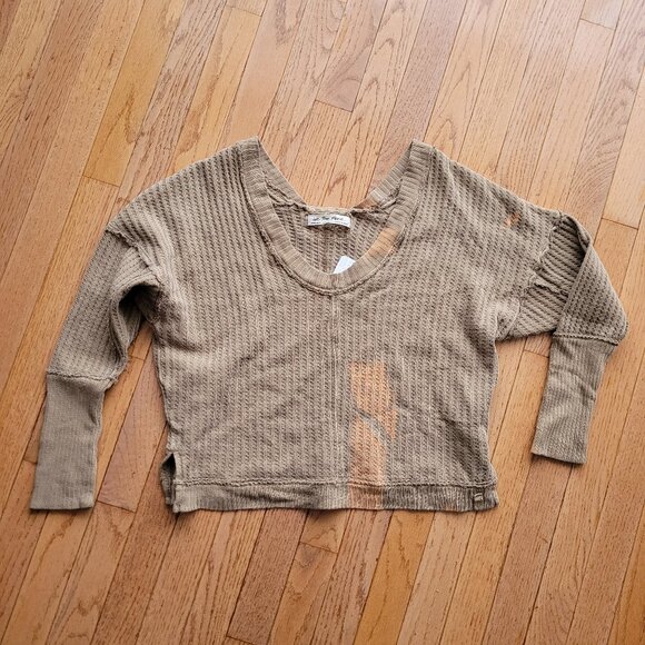 Free People Size XS New Magic Thermal Tee Golden Olive FLAWS Upcycle Bleach - Picture 1 of 12